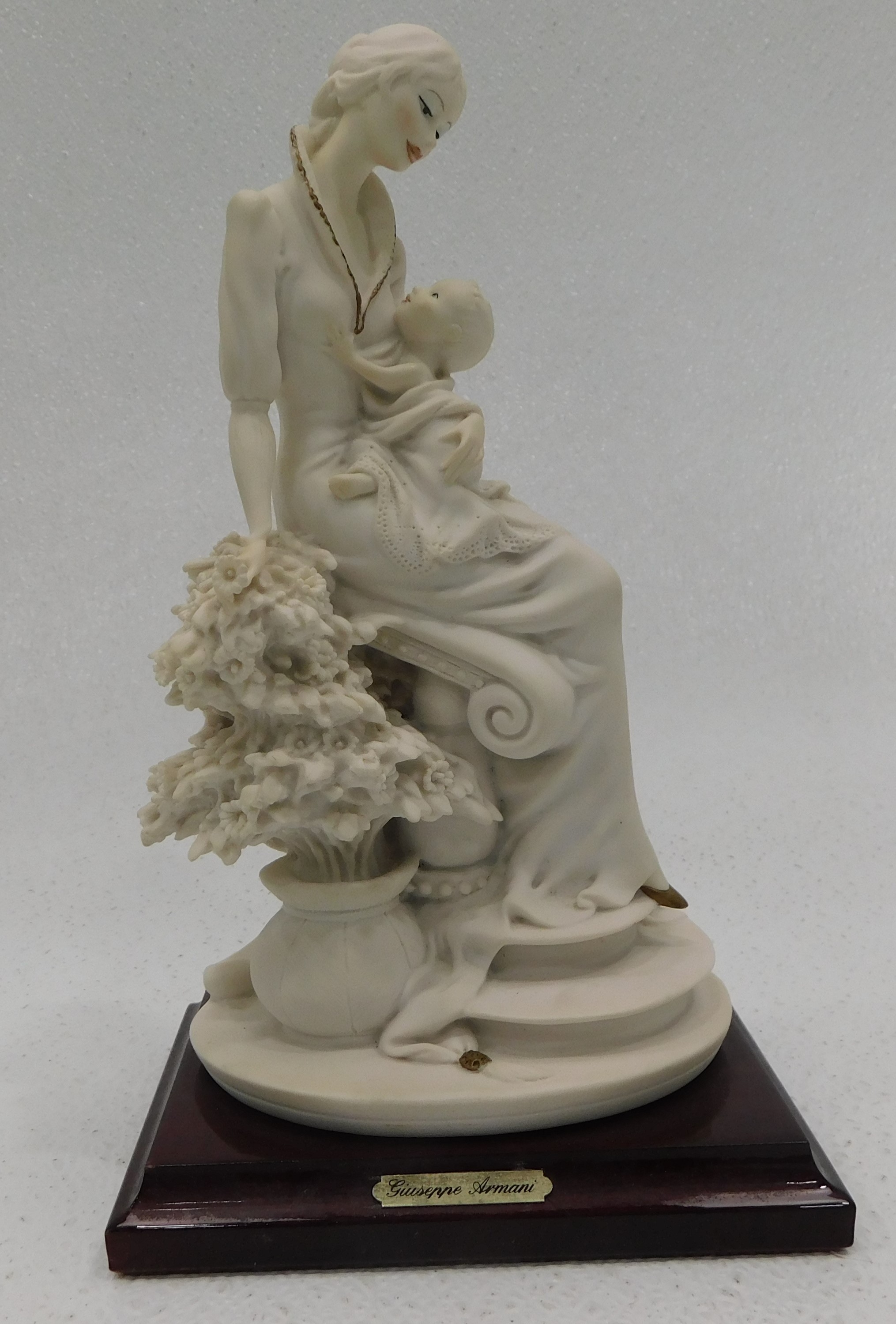 Buy the Giuseppe Armani Florence Italy Figurine Mother Infant |  GoodwillFinds