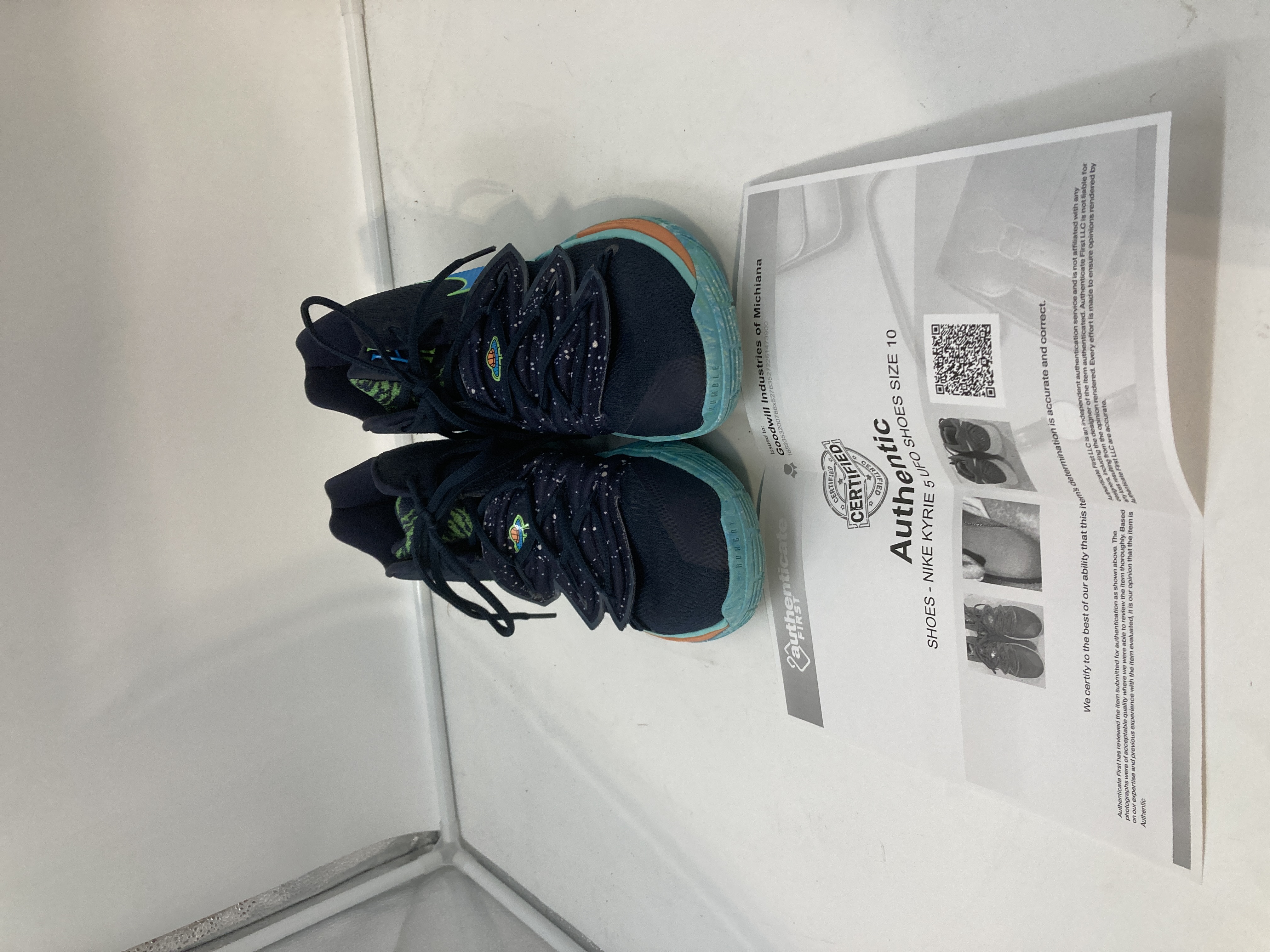 Buy the Men's Nike Kyrie 5 UFO Size 10 | GoodwillFinds