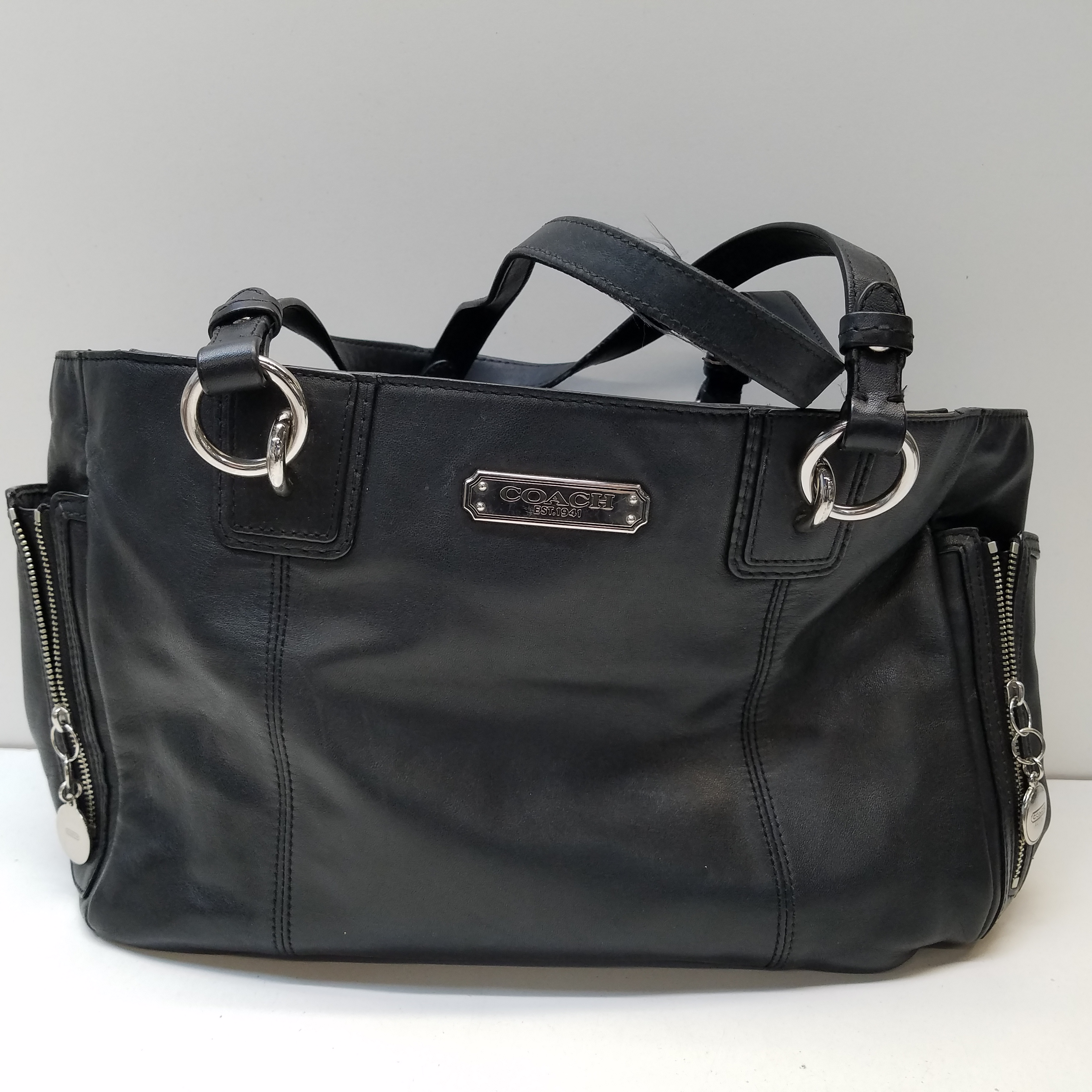 Buy the Coach F19252 Black Leather Handbag | GoodwillFinds