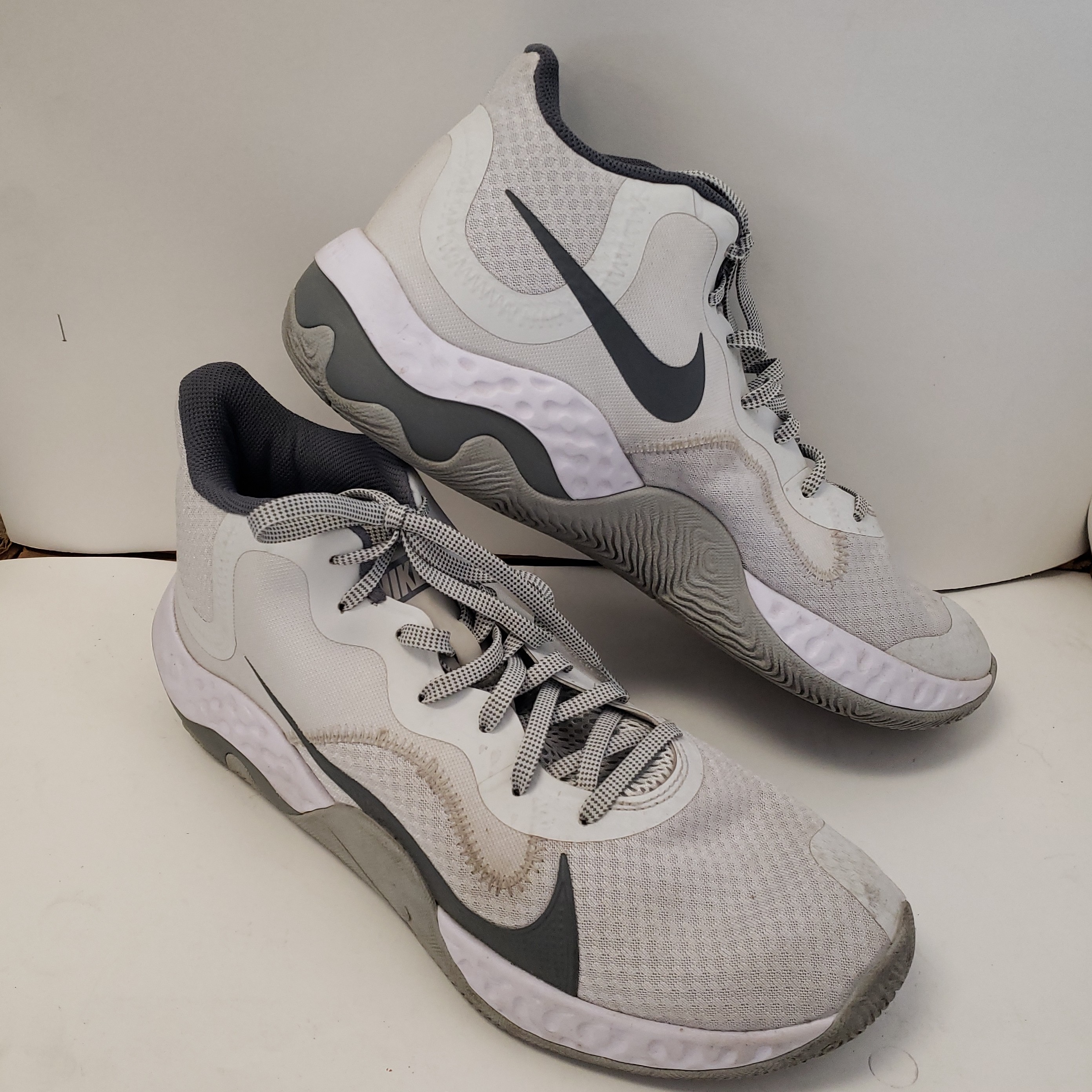 Buy the Mens Renew Elevate Athletic Sneaker Shoes | GoodwillFinds