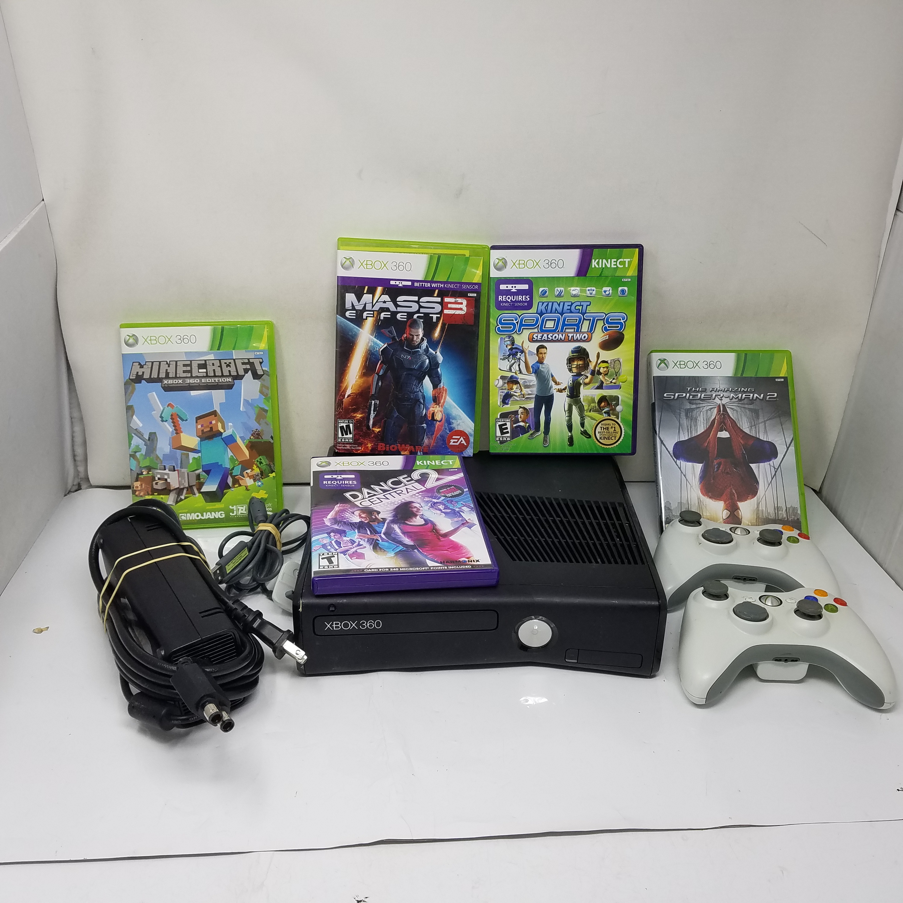 Premier Knipoog Geroosterd Buy the Microsoft Xbox 360 S Console Slim W/ Games Storage 60GB |  GoodwillFinds