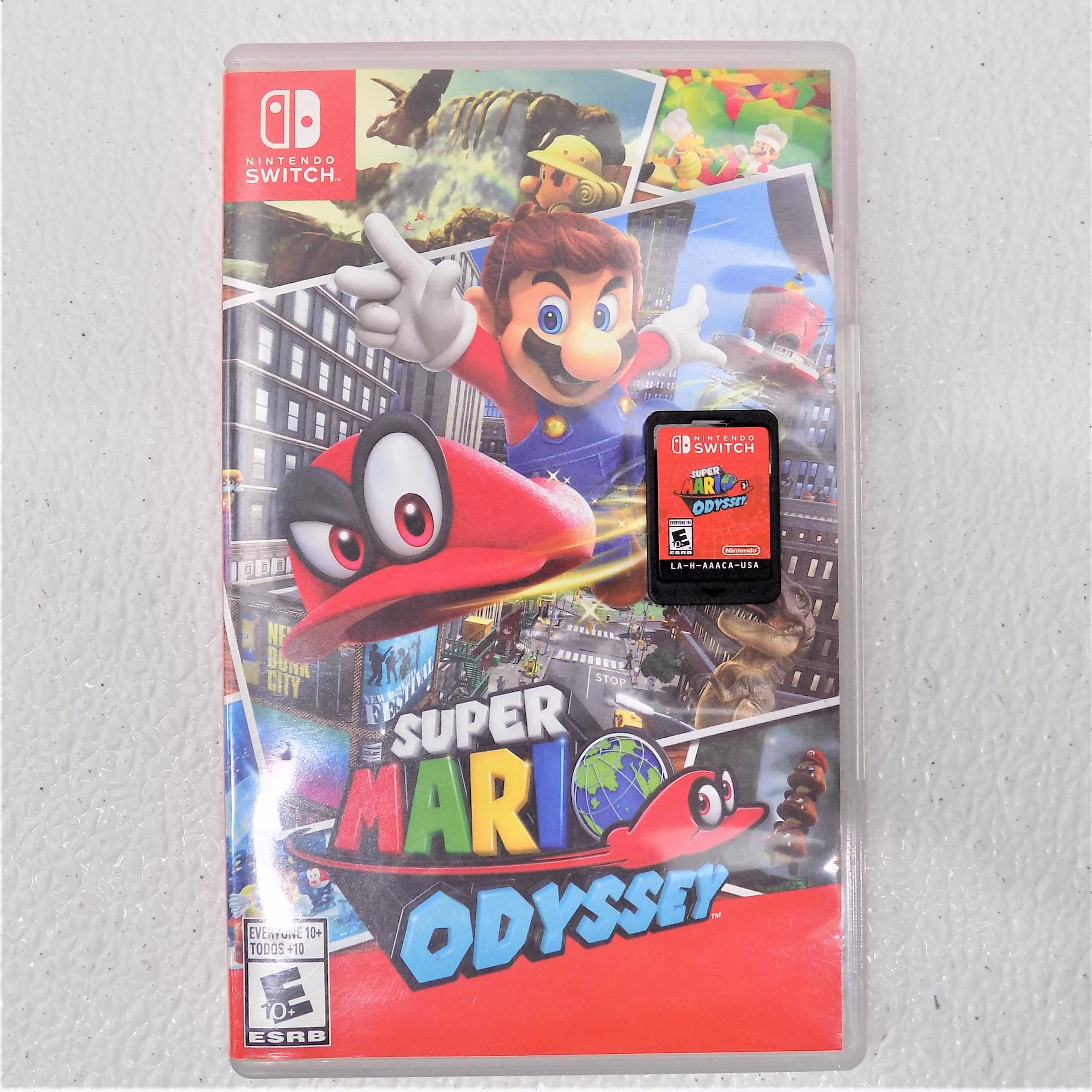 Nintendo Switch Super Mario Odyssey Game With Bonus Traveler's Guide CIB  Complete for Sale in Kissimmee, FL - OfferUp