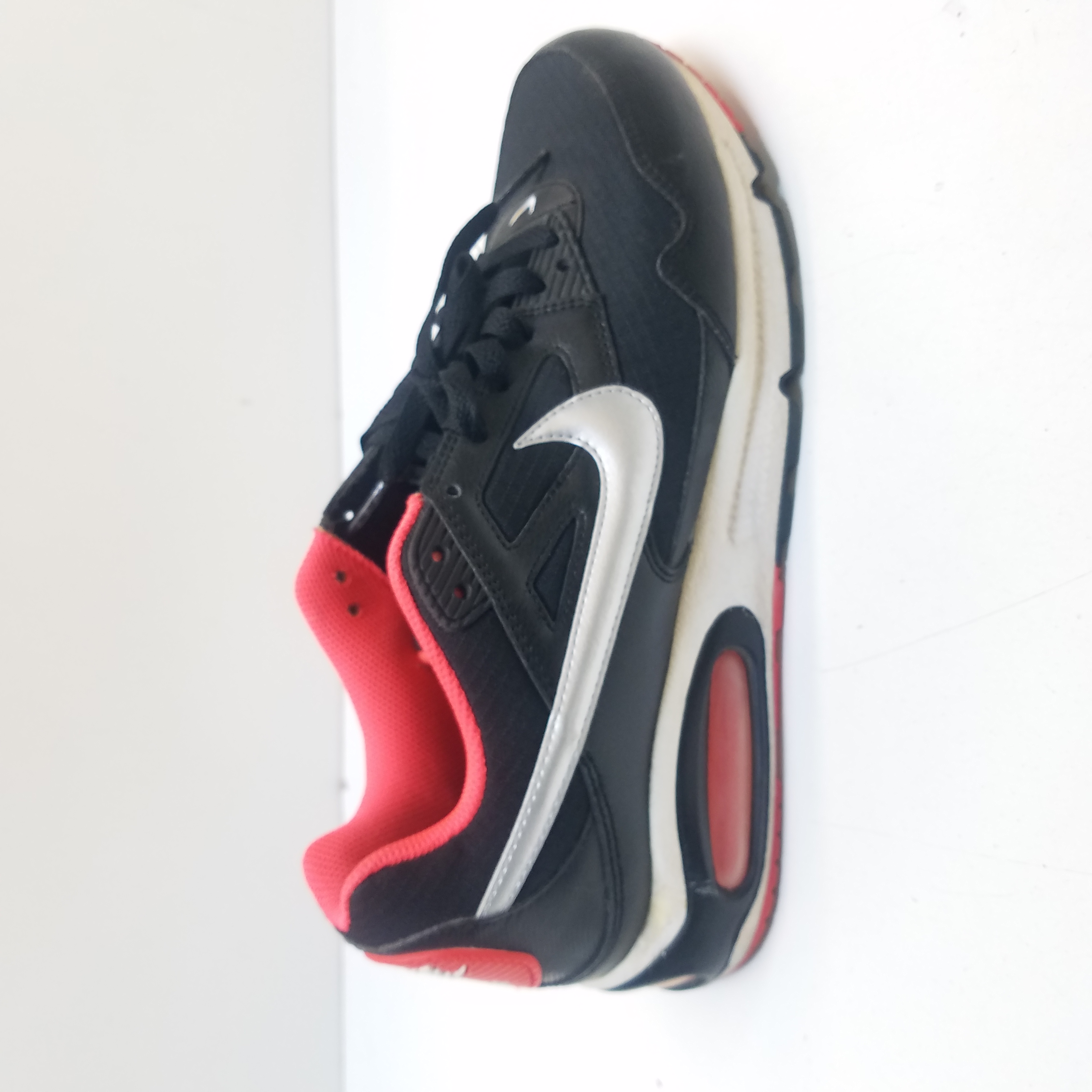 paneel Dicteren Vechter Buy the Nike Air Max Skyline Size 9 - Black | GoodwillFinds