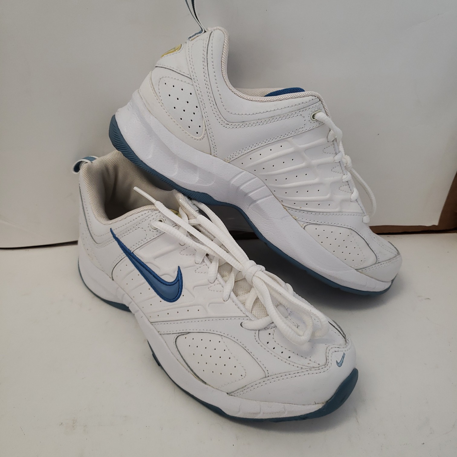 Buy the Womens T Low Up Sneakers Size | GoodwillFinds
