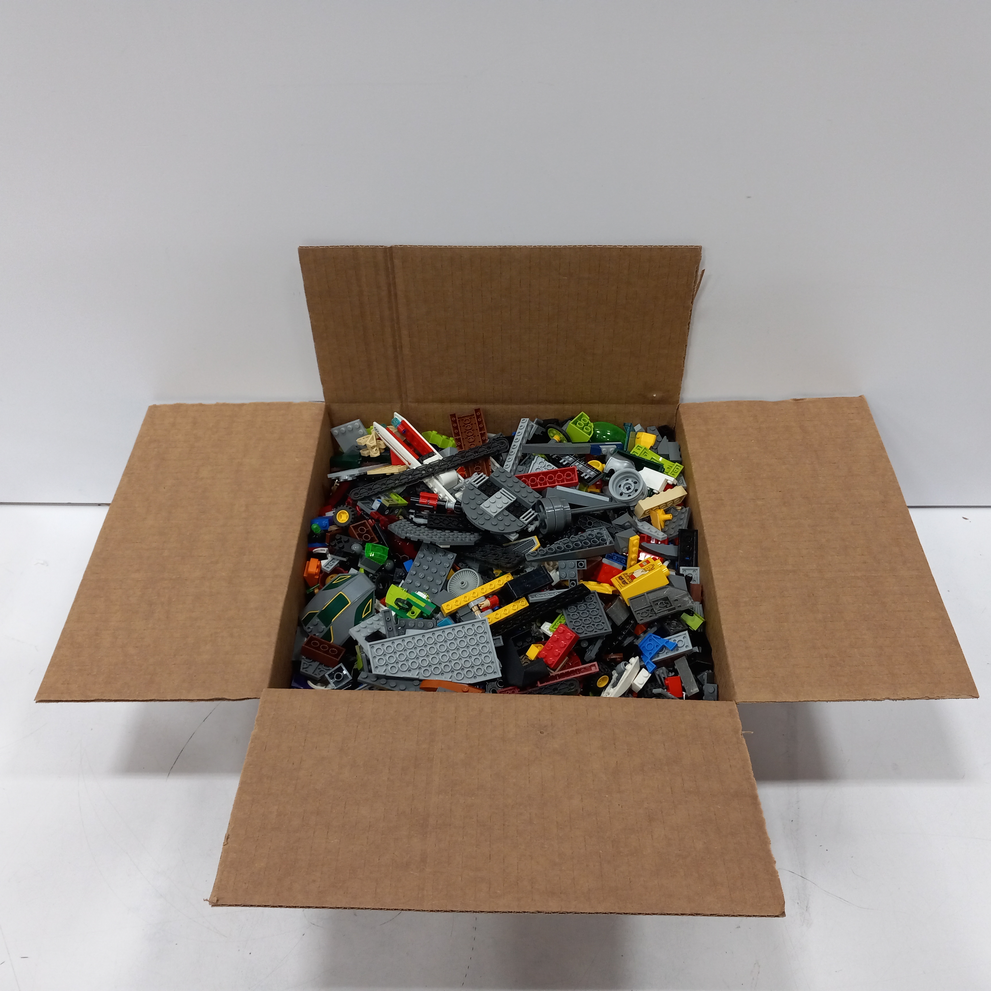 Buy the 8.6lb of Lego Bricks Pieces Parts | GoodwillFinds