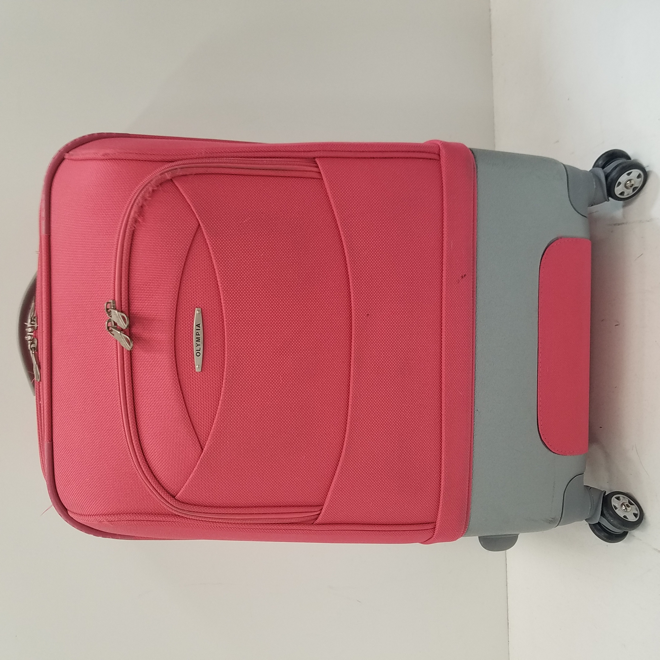 Buy the Olympia Elegance Spinner Suitcase | GoodwillFinds