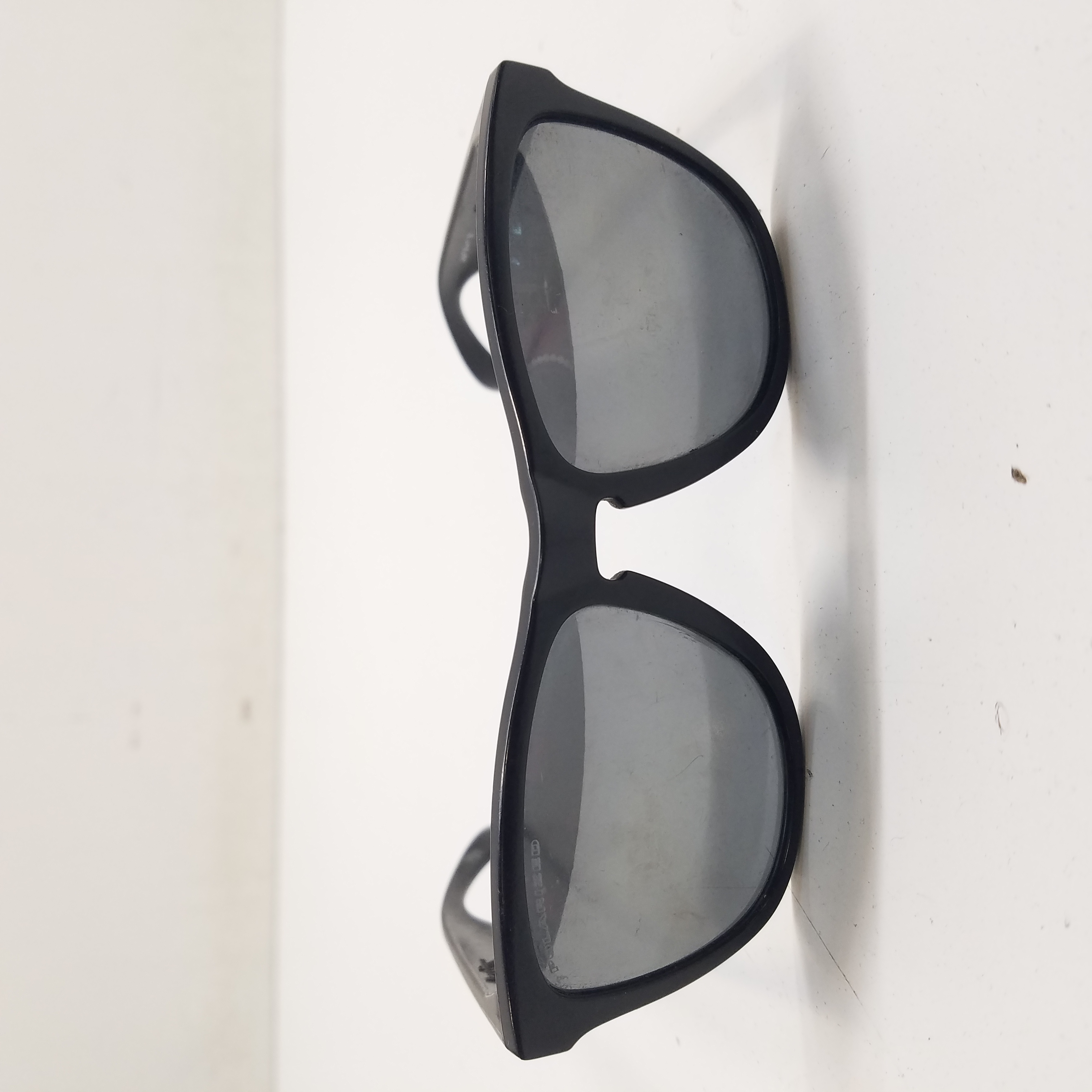 Buy the Oakley Frogskins Wayfarer Sunglasses Black | GoodwillFinds