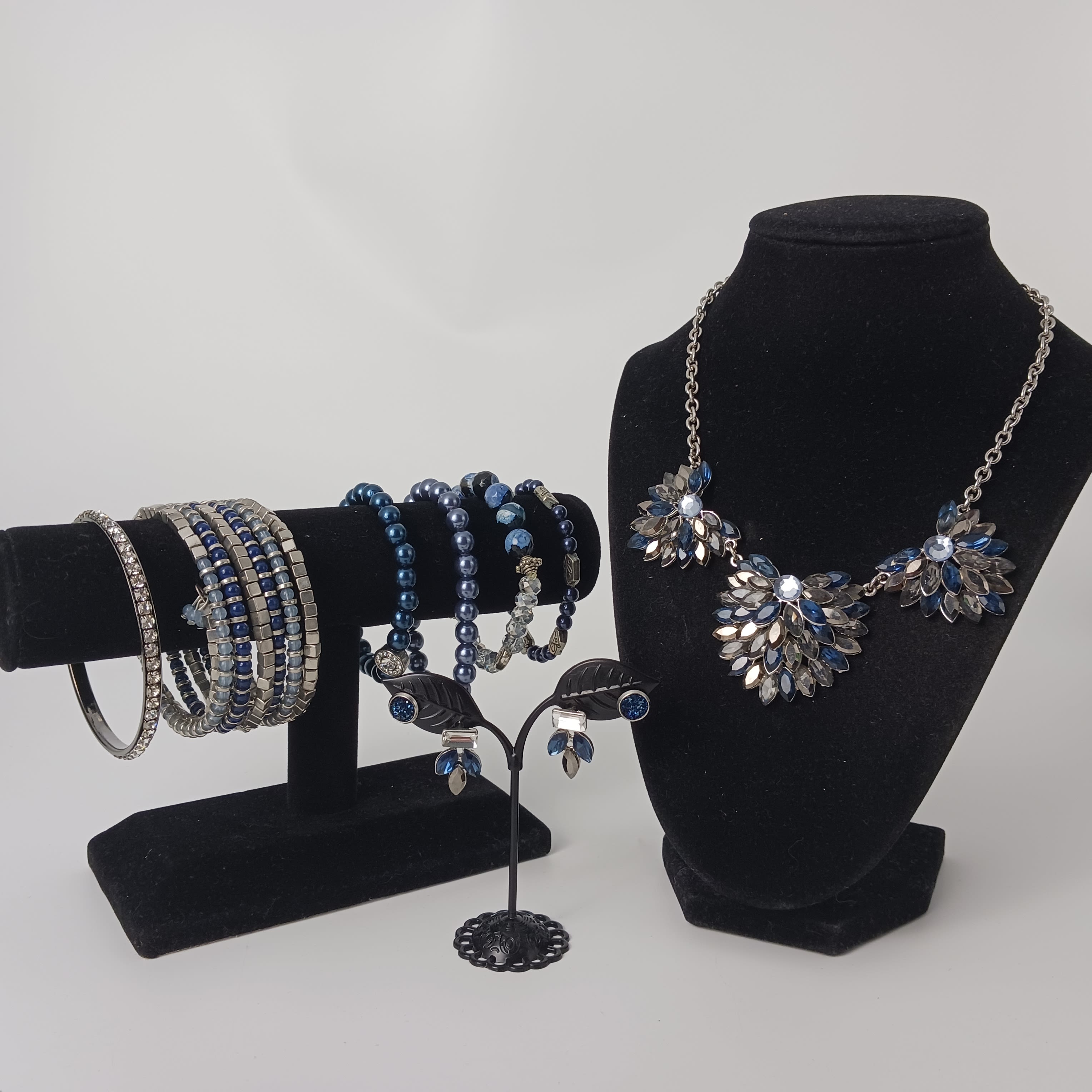 Buy the Metal & Beaded Blue Costume Jewelry Collection | GoodwillFinds